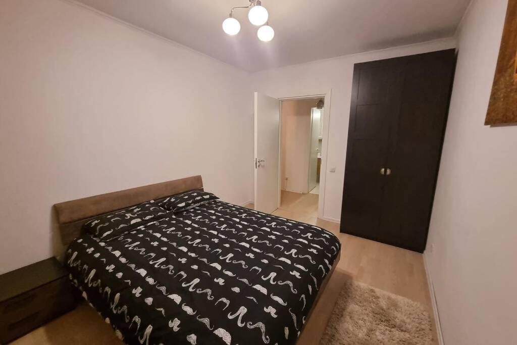 Park Residence 5, 2 Bedroom Apartment Bucarest Exterior foto